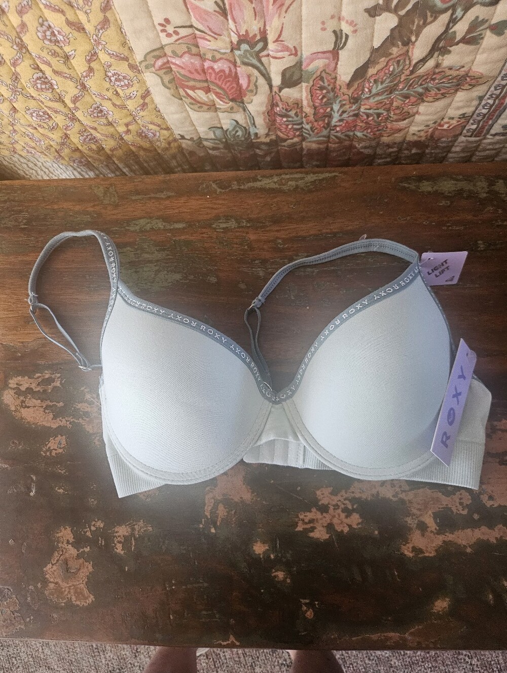 Roxy Light Pale Green Padded T-Shirt Bra 36B NWT